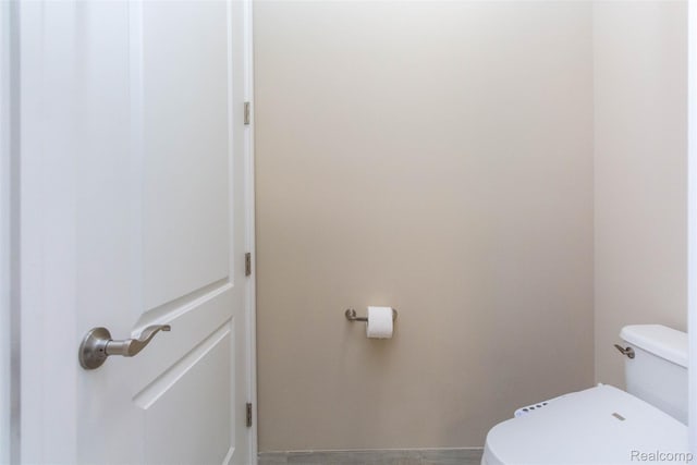 48913 Pinebrook Dr, Utica, MI 48315 - bathroom with toilet