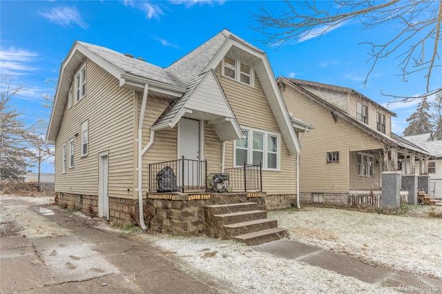 12719 Sussex St, Detroit, MI 48227 - view of front of home with roof with shingles
