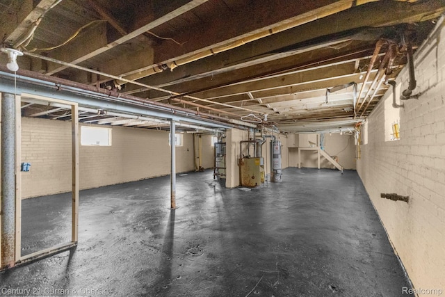 5527 Chalmers St, Detroit, MI 48213 - below grade area with gas water heater