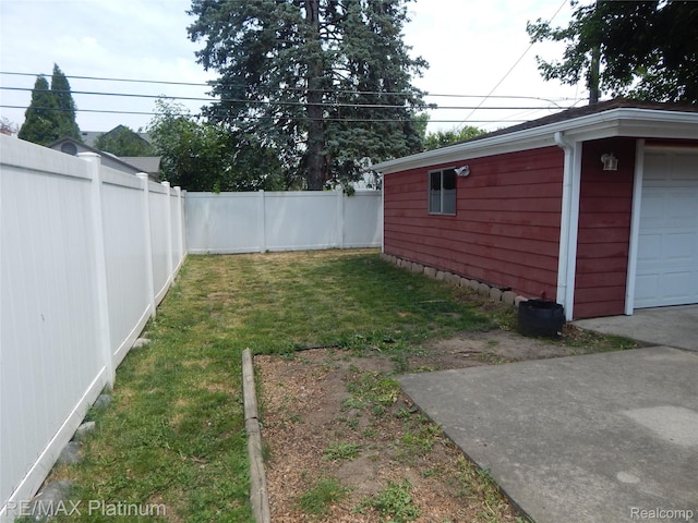 15274 Regina Ave, Allen Park, MI 48101 - view of fenced backyard