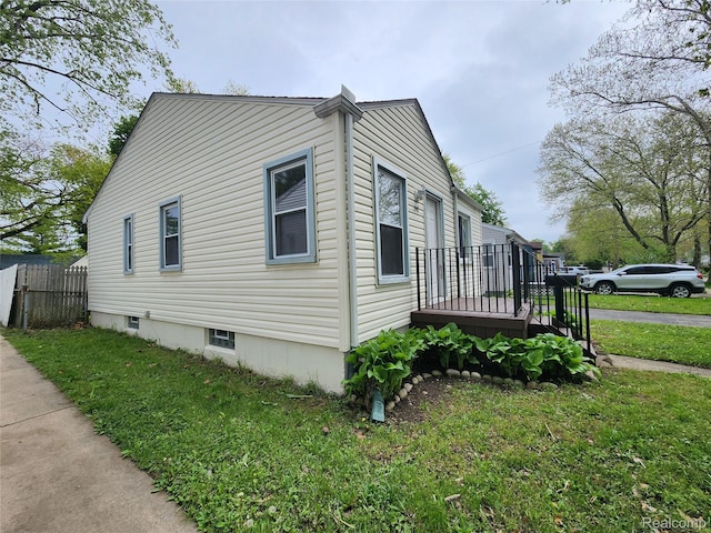 248 W Longfellow Ave, Pontiac, MI 48340 - view of property exterior featuring a wooden deck