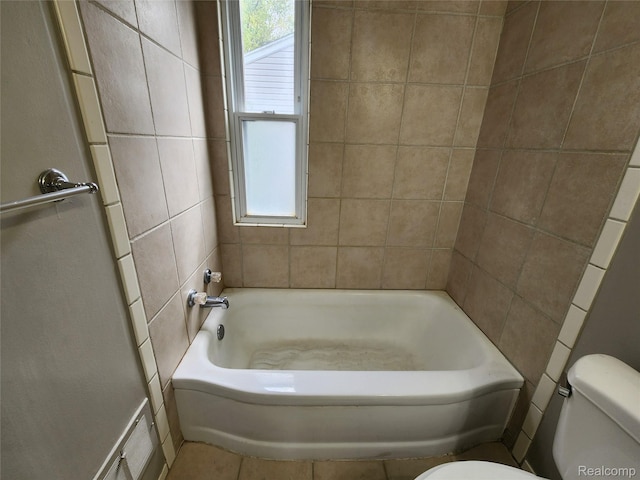248 W Longfellow Ave, Pontiac, MI 48340 - bathroom featuring toilet