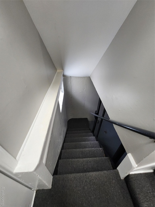 248 W Longfellow Ave, Pontiac, MI 48340 - view of stairway