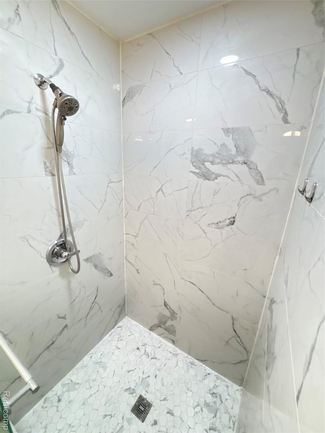 26046 Eureka Dr, Warren, MI 48091 - full bathroom with a marble finish shower