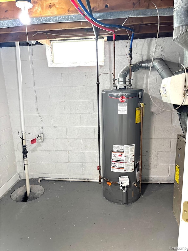 26046 Eureka Dr, Warren, MI 48091 - utility room with gas water heater