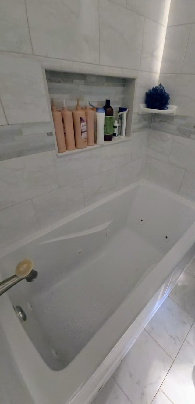 24825 Timber Ridge Trl, Flat Rock, MI 48134 - full bathroom with a tub with jets