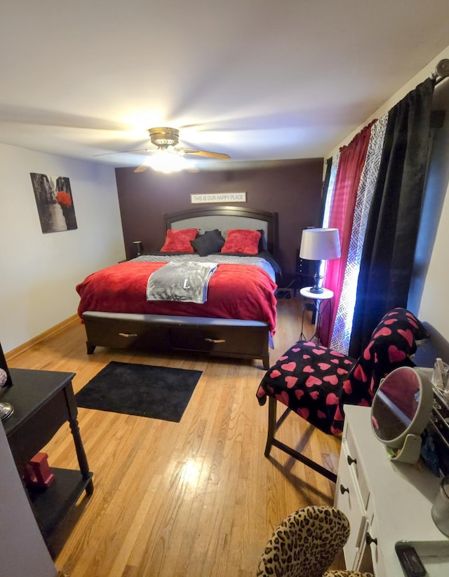 24825 Timber Ridge Trl, Flat Rock, MI 48134 - bedroom with wood-type flooring and a ceiling fan