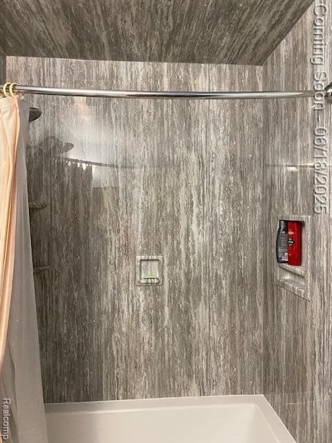 20329 Churchill Ave, Trenton, MI 48183 - full bathroom with shower / bath combo