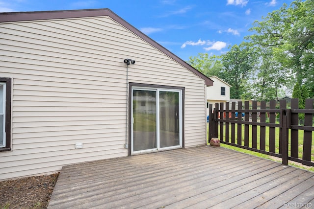 2263 Overridge Ave, Waterford, MI 48327 - view of deck