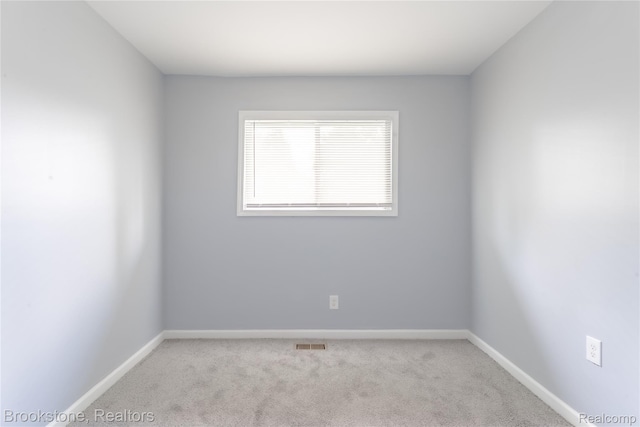 853 Melrose St, Pontiac, MI 48340 - unfurnished room with carpet floors and baseboards