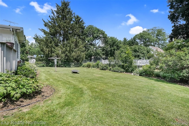 517 S Scott St, Adrian, MI 49221 - view of yard featuring view of wooded area
