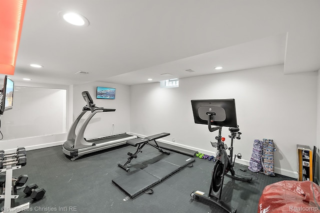 1174 Lakeside Dr, Birmingham, MI 48009 - workout room with recessed lighting and baseboards