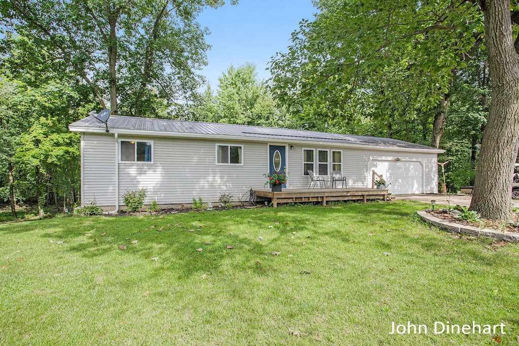 9441 Michelle Dr, Crystal, MI 48818 - photo 1