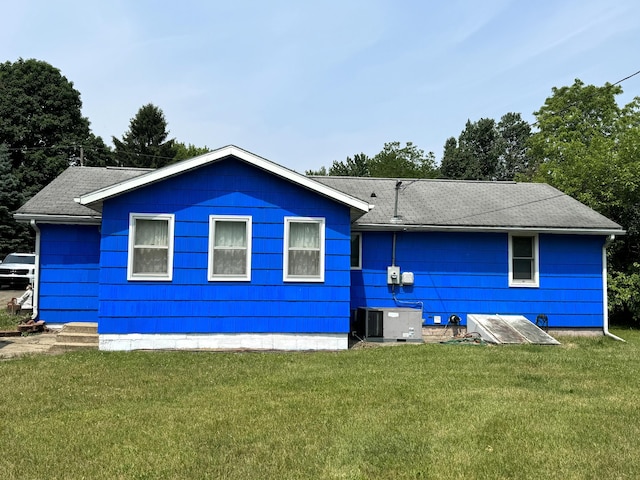 1225 Huntly Rd, Niles, MI 49120 - rear view of property with a yard and a shingled roof