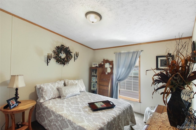 13482 Pear St, Carleton, MI 48117 - bedroom with carpet flooring, ornamental molding, a textured ceiling, and vaulted ceiling