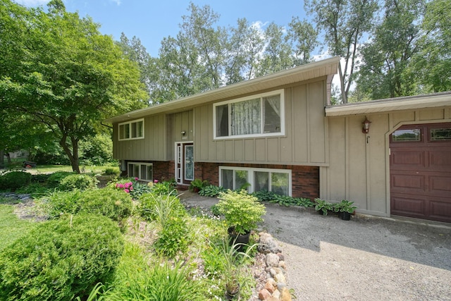 4787 Hooks Mill Rd, Adrian, MI 49221 - split foyer home with board and batten siding