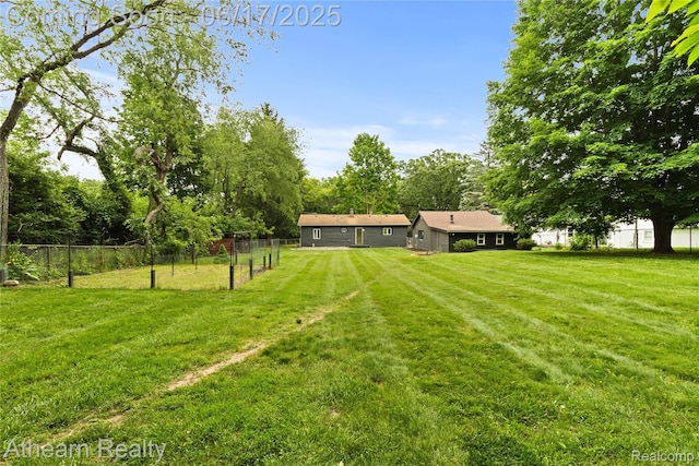 10129 Nimphie Rd, Fenton, MI 48430 - view of yard