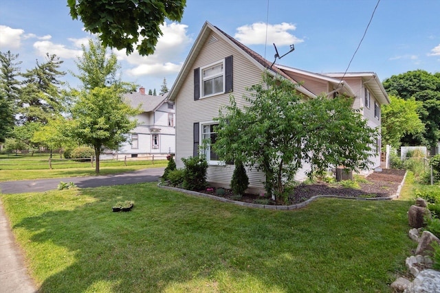 217 S Marshall Ave, Marshall, MI 49068 - view of side of property