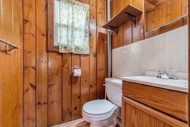 10913 E Houghton Lake Dr, Houghton Lake, MI 48629