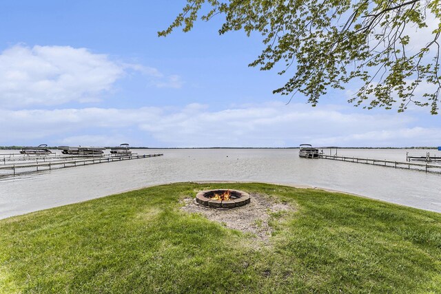 10913 E Houghton Lake Dr, Houghton Lake, MI 48629