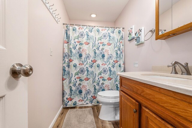 10913 E Houghton Lake Dr, Houghton Lake, MI 48629