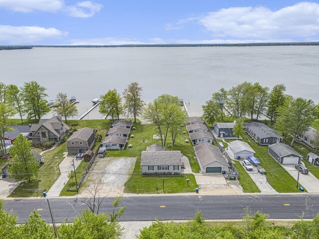 10913 E Houghton Lake Dr, Houghton Lake, MI 48629