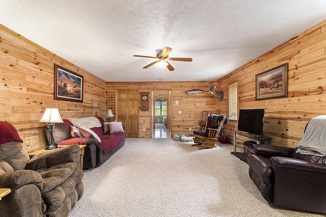 10913 E Houghton Lake Dr, Houghton Lake, MI 48629