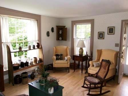 44 N Main St, Quincy, MI 49082 - sitting room with light wood-style flooring