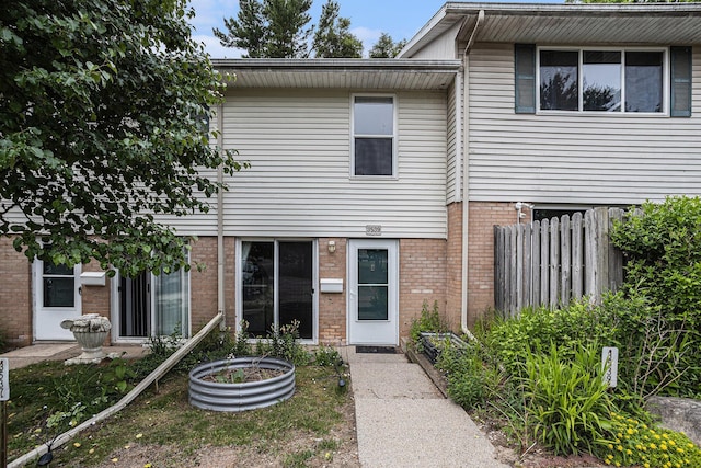 3539 Kenbrooke Ct, Kalamazoo, MI 49006 - view of property featuring brick siding
