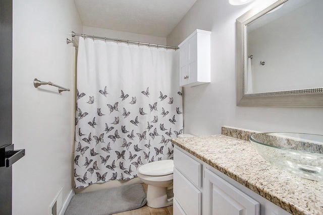 4760 Briarhill Dr, Portage, MI 49024 - bathroom featuring vanity and a shower with curtain