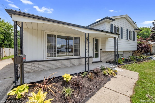 29521 Jacquelyn Dr, Livonia, MI 48154 - photo 3