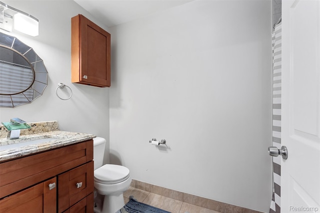 4981 Harding St, Dearborn Heights, MI 48125 - full bath featuring vanity and toilet