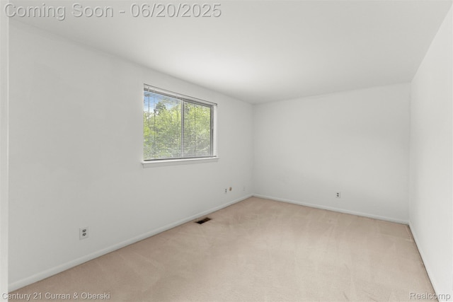 3150 Wellington Ct, West Bloomfield, MI 48324 - spare room with carpet flooring and baseboards