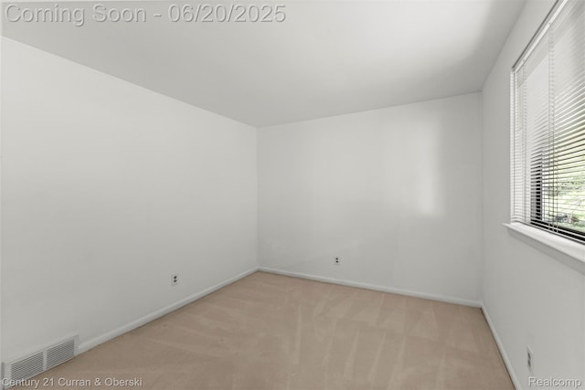 3150 Wellington Ct, West Bloomfield, MI 48324 - spare room with carpet floors and baseboards