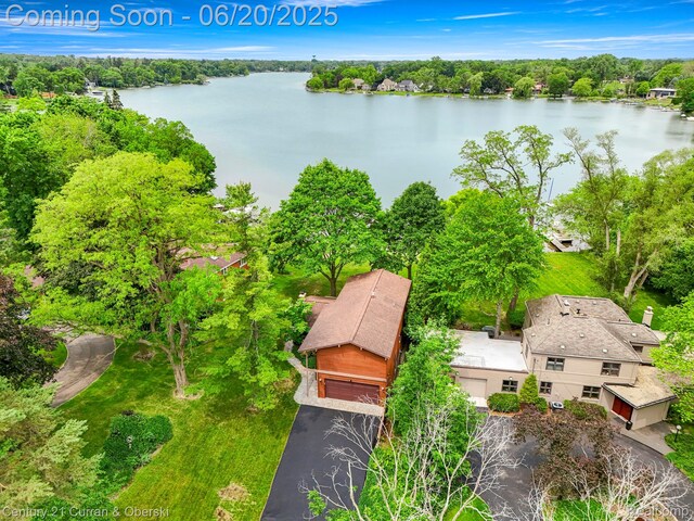 3150 Wellington Ct, West Bloomfield, MI 48324 - drone / aerial view of a nearby body of water