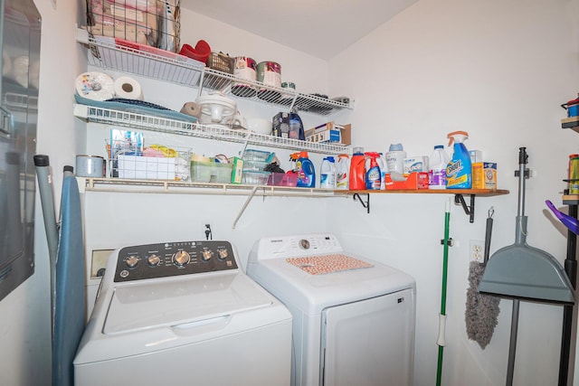 749 W Barrington Cir, Jackson, MI 49203 - washroom featuring washer and dryer