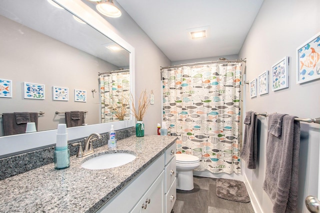 964 Everett Pkwy, South Haven, MI 49090 - bathroom featuring vanity and curtained shower