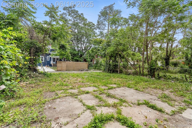 7432 Churchill St, Detroit, MI 48206 - view of yard with a patio