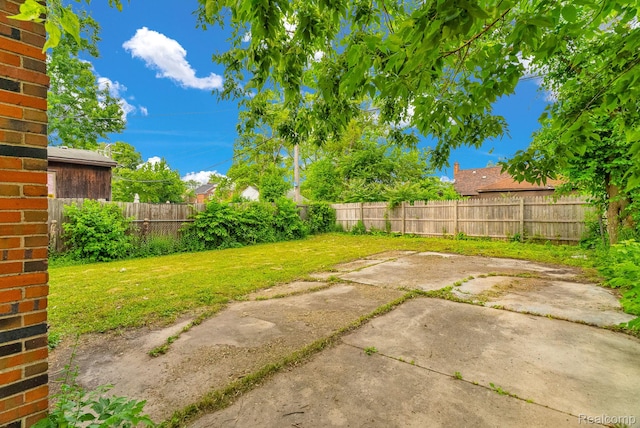 17196 Murray Hill St, Detroit, MI 48235 - fenced backyard featuring a patio