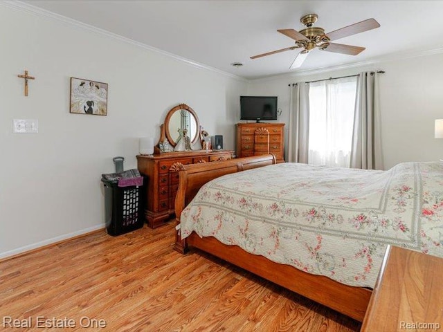 871 Vanderpool Dr, Troy, MI 48083 - bedroom featuring ornamental molding, light wood finished floors, and ceiling fan