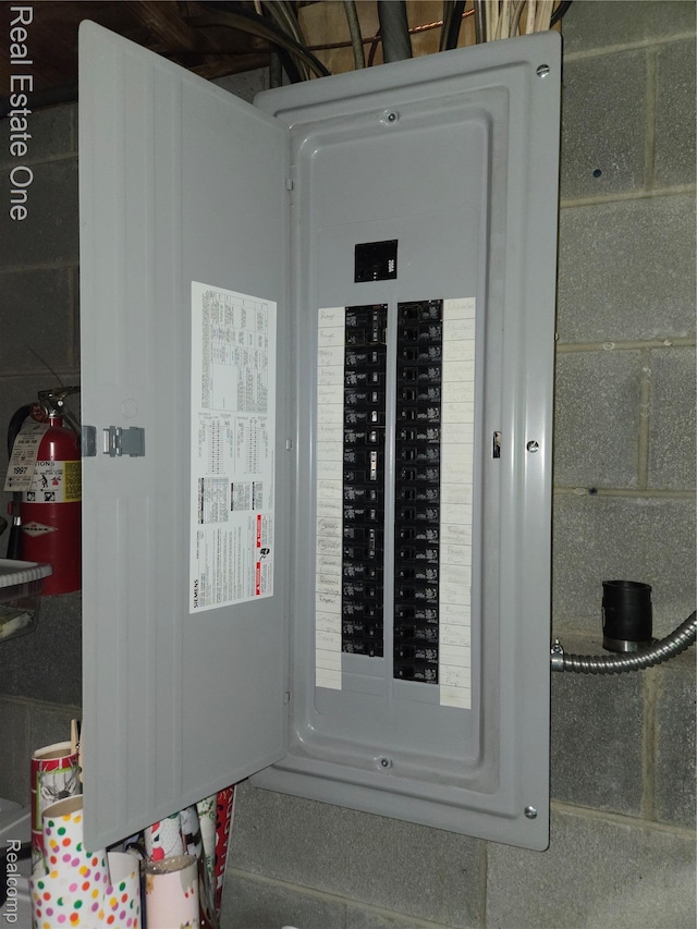 871 Vanderpool Dr, Troy, MI 48083 - utilities with electric panel