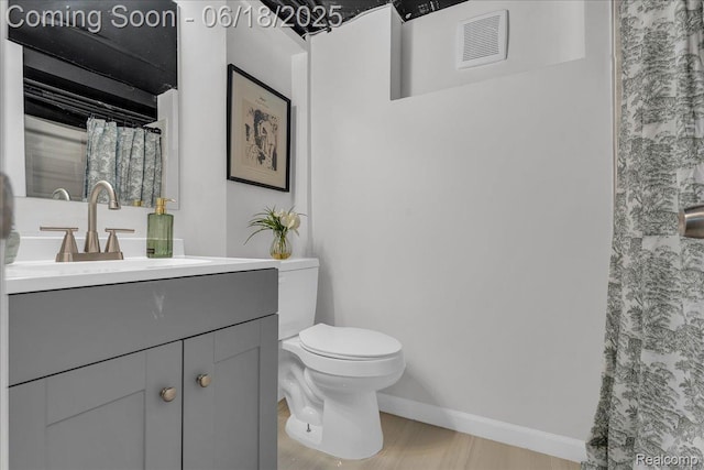 19505 Santa Barbara Dr, Detroit, MI 48221 - full bathroom featuring baseboards and vanity