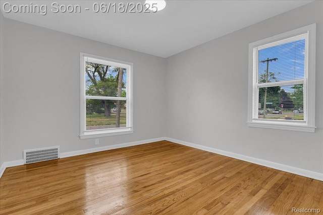 19505 Santa Barbara Dr, Detroit, MI 48221 - unfurnished room with light wood-style flooring and baseboards