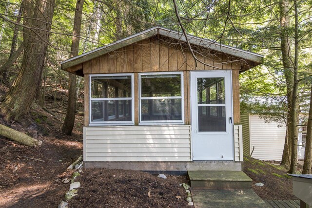 1765 S Shore E, Frankfort, MI 49635