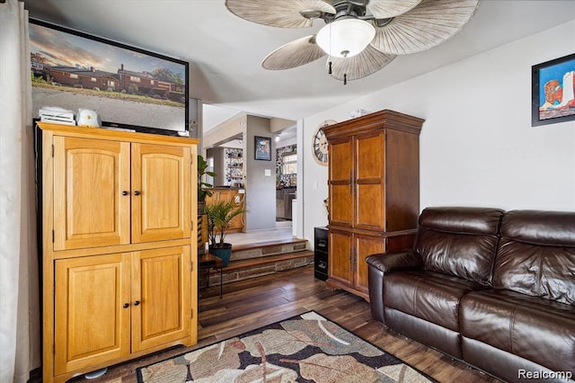 6003 Rolton Ct, Waterford, MI 48329 - living area featuring ceiling fan and dark wood finished floors