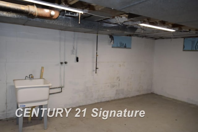 3344 Osler Ave, Saginaw, MI 48602 - unfinished below grade area with concrete block wall