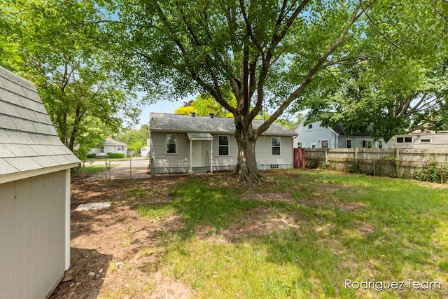 1235 Aurora Ave, Muskegon, MI 49442 - rear view of property