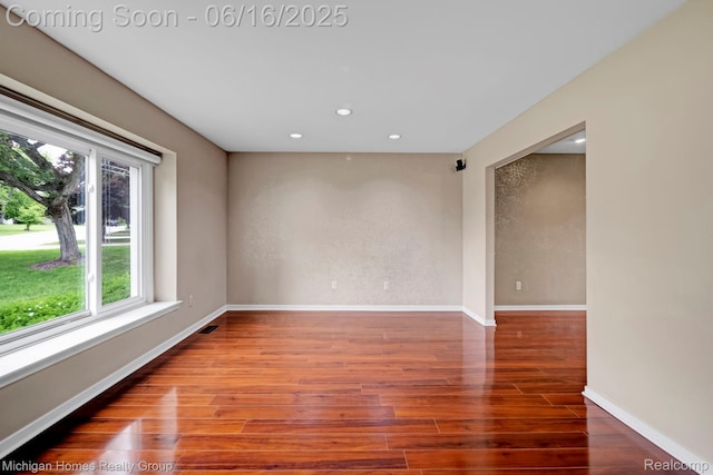 34516 Bunker Hill Dr, Farmington, MI 48331 - unfurnished room featuring wood finished floors and recessed lighting