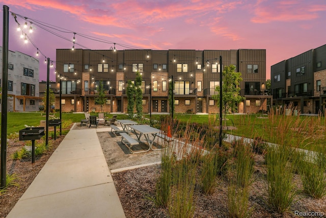 1058 Hampton Cir Unit 74, Detroit, MI 48207 - view of community