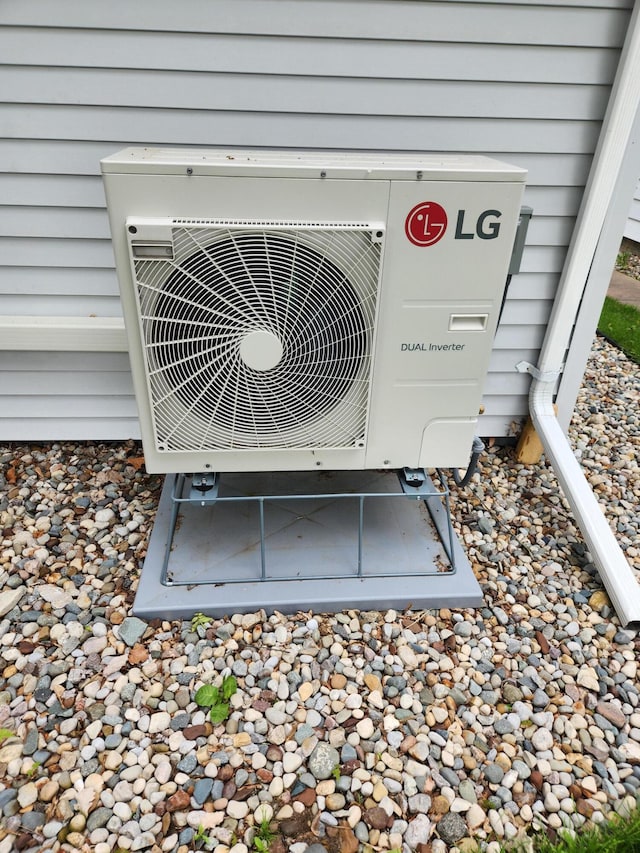 368 Old Hickory Dr, Coldwater, MI 49036 - exterior view of a cooling unit